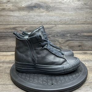 Converse Chuck Taylor II Women's Size 5  Lunarlon Black Leather